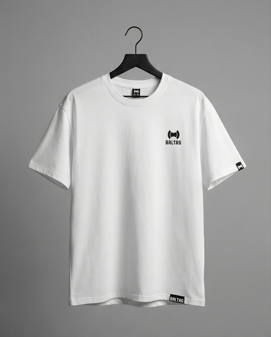 BALTAG Statement T-Shirt Weiß – Unisex Regular Fit mit Backprint | Streetwear Premium