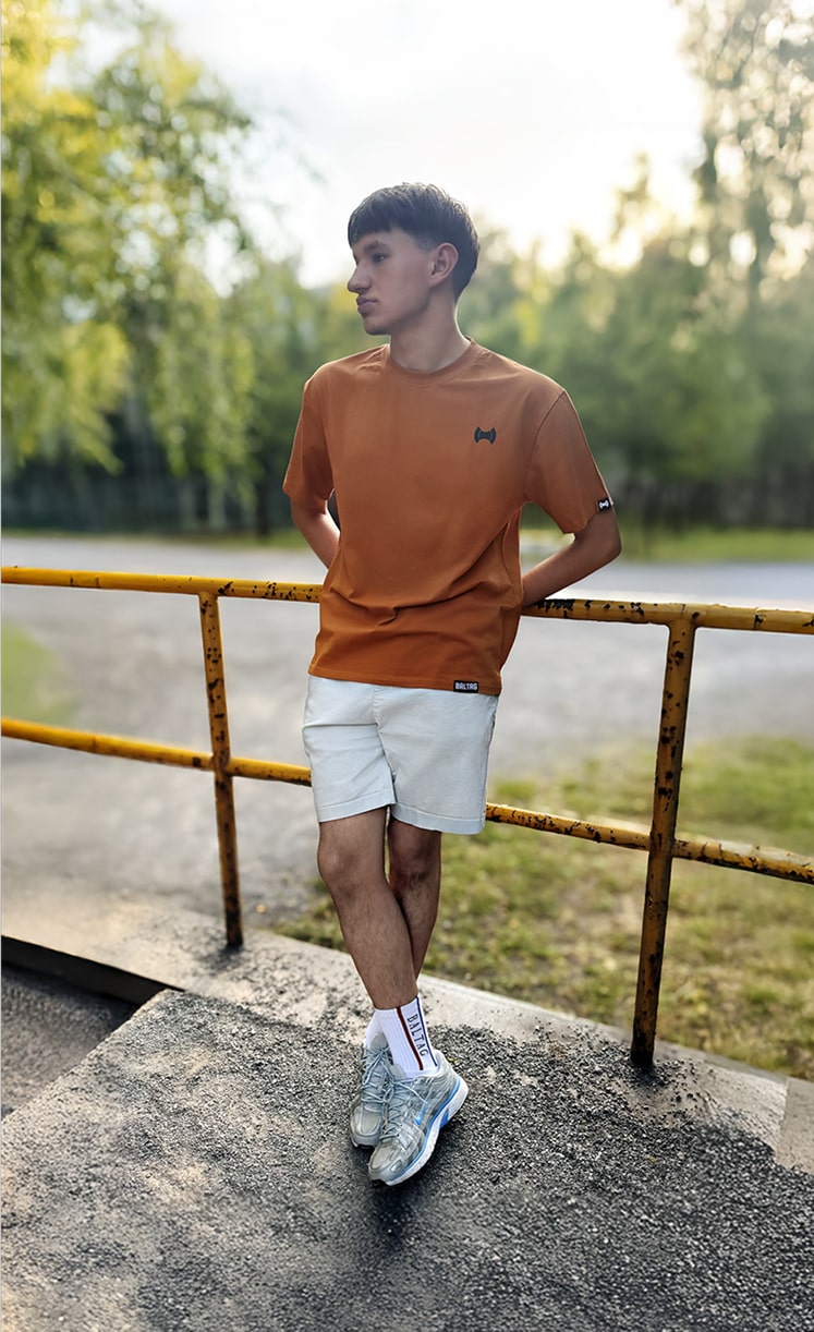 Herren T‑Shirt Kupfer mit BALTAG‑Ärmelprint und dezenter Logo‑Stickerei