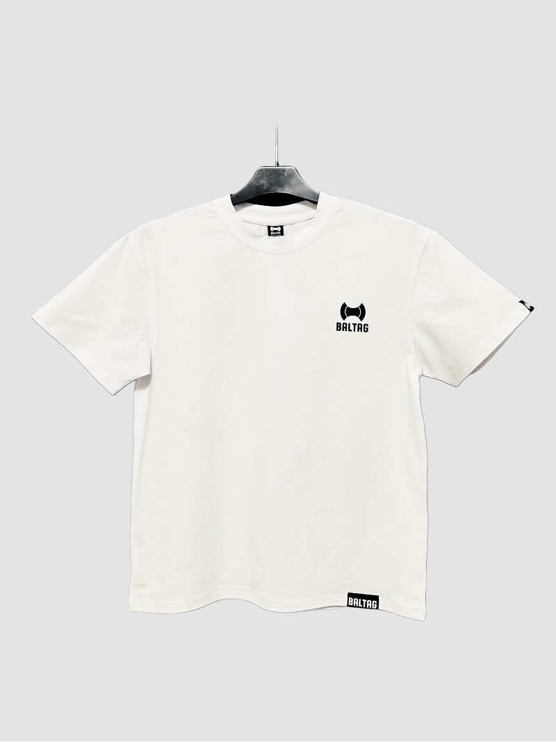 Herren Oversized T‑Shirt Weiß mit vertikalem BALTAG Rückenprint